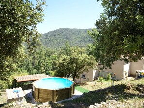 Outdoor pool - Detached House With Flowering Garden and Paddling Pool Near Signes (Signes)