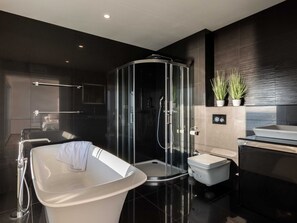 Villa | Bathroom | Towels - Luxurious Villa in Kozino With Fenced Garden (Zadar)