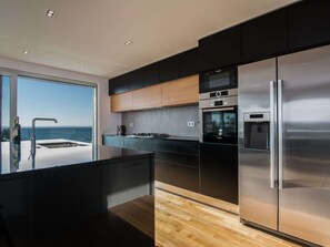 Villa | Dapur peribadi | Cerek elektrik, pembakar roti