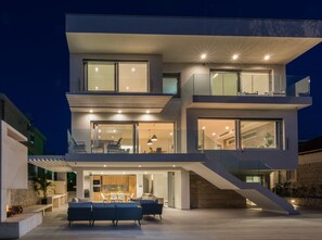 Villa | Bahagian luar