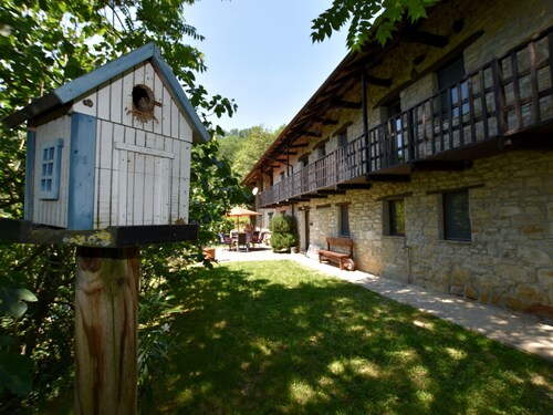 Detached Villa with Private Pool near Vineyards