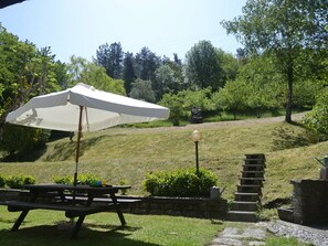 House | Balcony - Rustic House in Mountain Surroundings and Views From a Lovely Garden (San Marcello Piteglio)