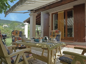 Balcony - Pleasing Villa in Callas With Swimming Pool (Callas)
