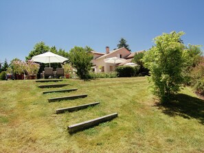 Villa | Garden