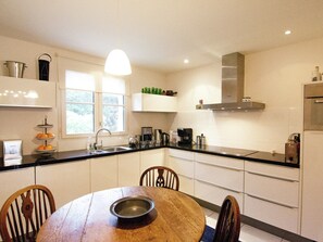 Biệt thự | Bếp riêng | Lò vi sóng, ghế cao cho trẻ em 