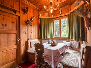 Dining - Cozy Chalet in Obsteig With Terrace (Mieming)