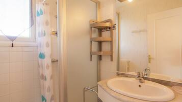 House | Bathroom