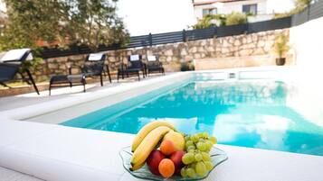 Ferienhaus | Pool | Innenpool, Außenpool