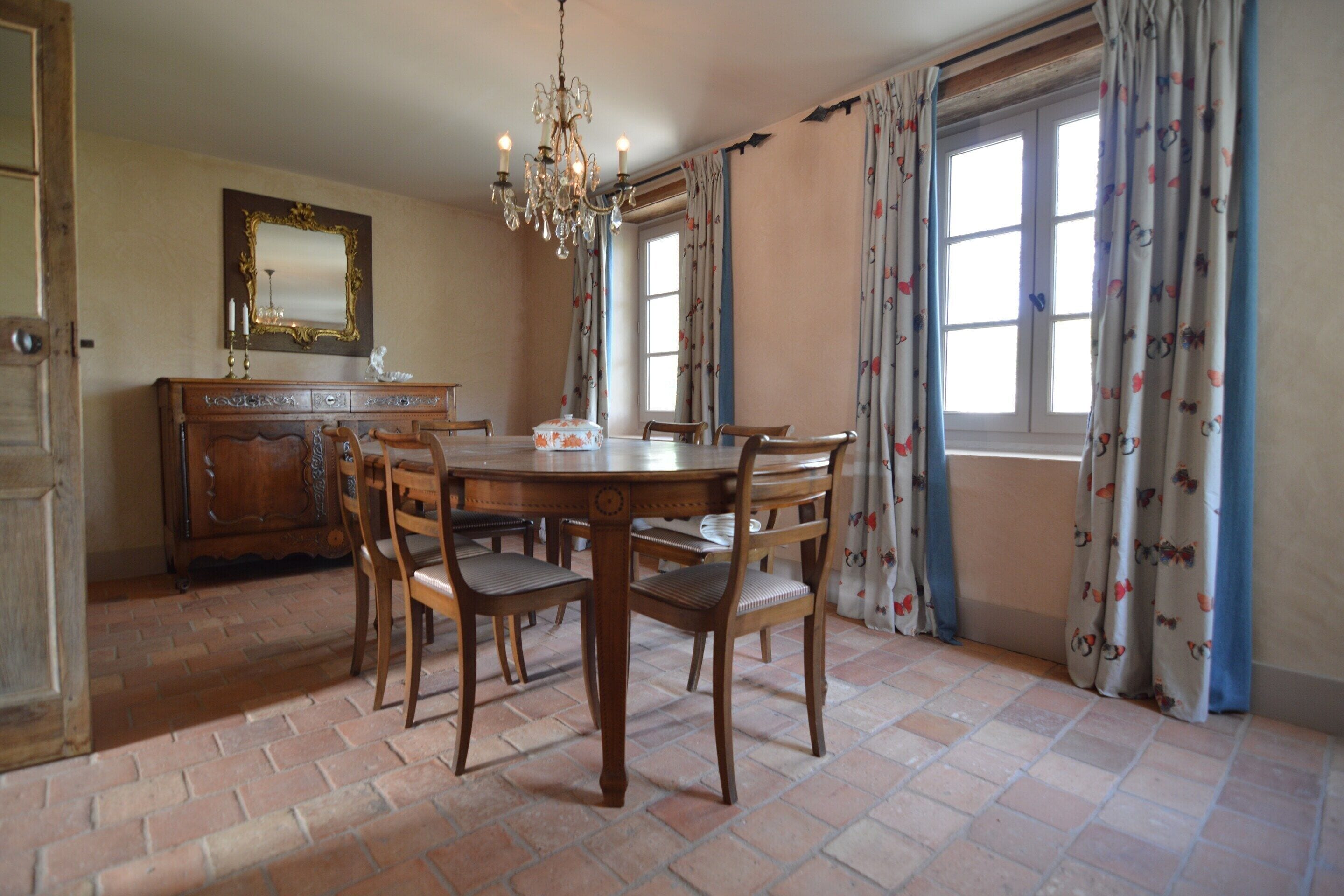 House | Dining