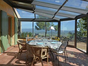 Dining - Luxurious Villa With Heated, Private Pool and Panoramic Views of the Luberon (Murs)