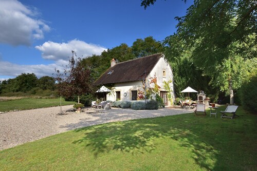 Holiday Home in Le Chatelet With Pool