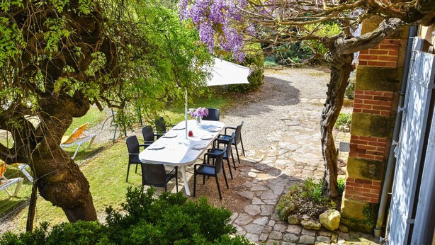 Garden - Monumental House With Private Pool and a Stunning View of Belvès (Pays-de-Belves)