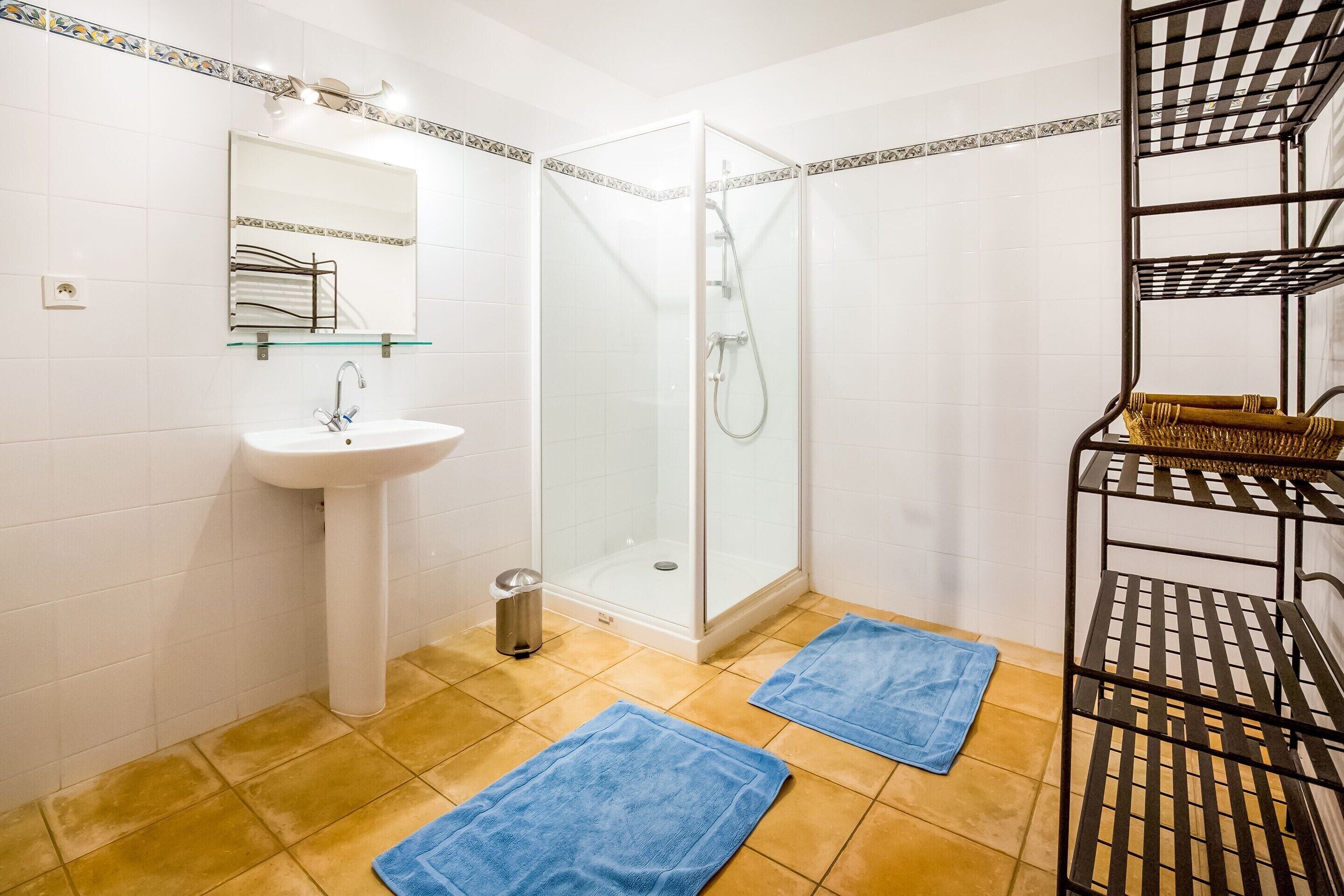 House | Bathroom