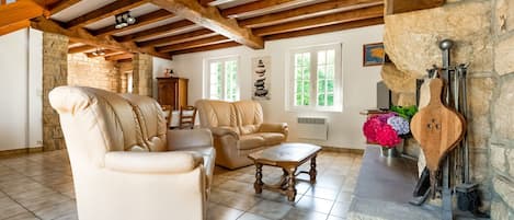 House | Living room