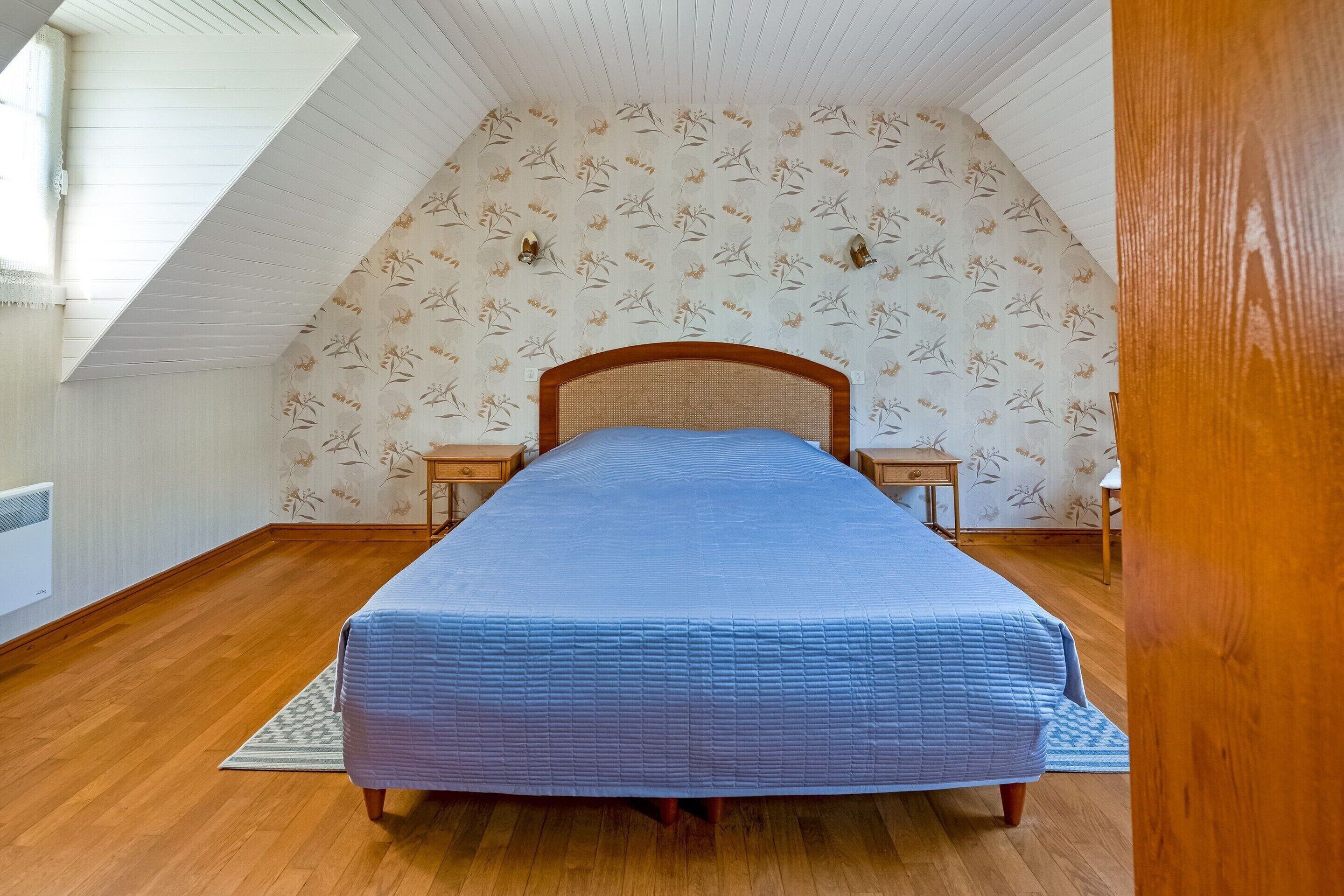 2 bedrooms, individually furnished