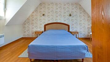 2 bedrooms, individually furnished