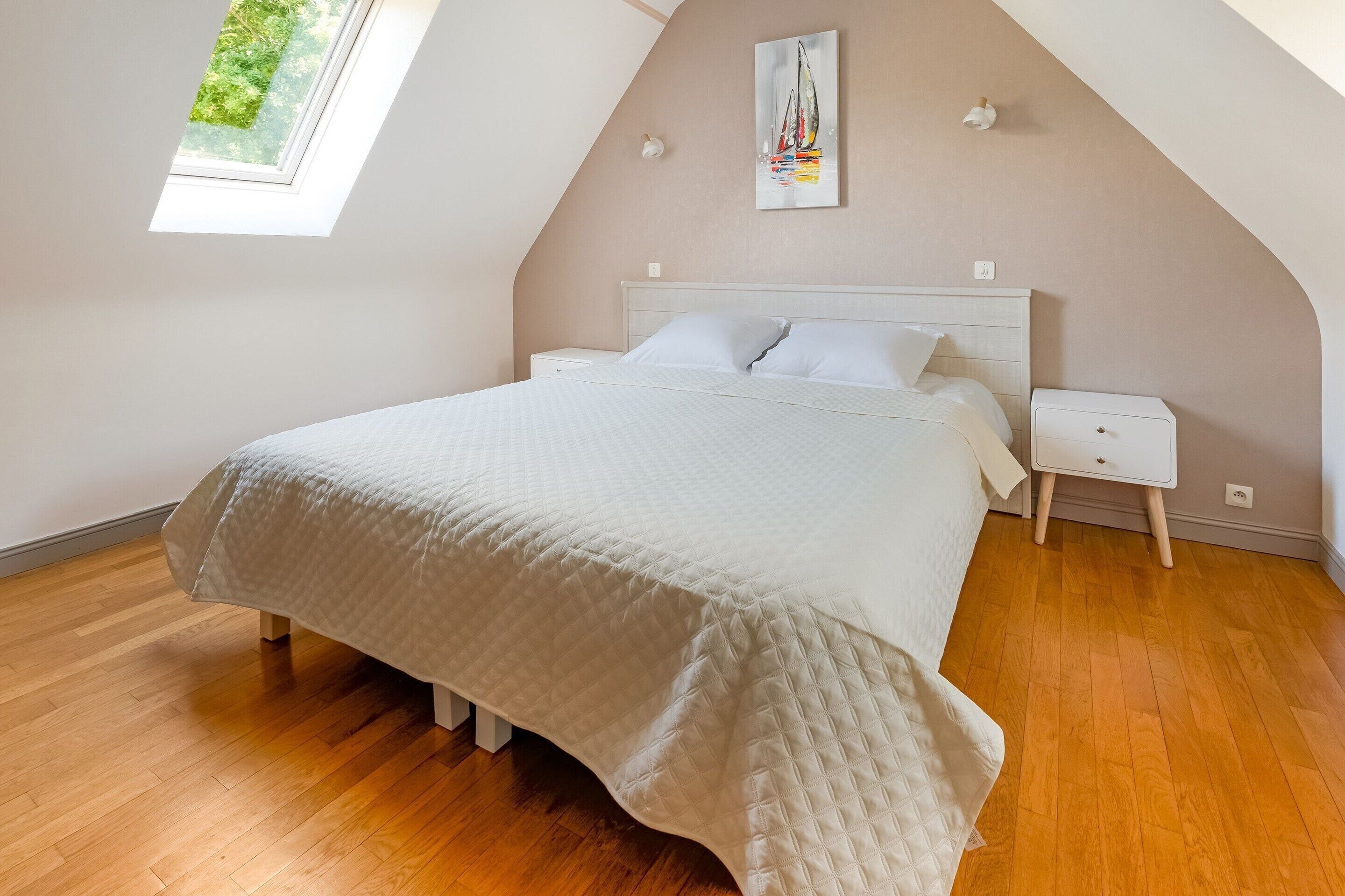 House | 2 bedrooms, individually furnished