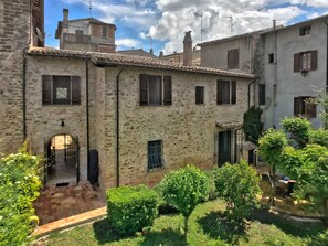 Exterior - Villa at a Popular Place in Bevagna With Terrace & Garden (Bevagna)