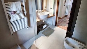House | Bathroom - Villa at a Popular Place in Bevagna With Terrace & Garden (Bevagna)