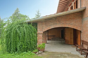 Villa | Exterior