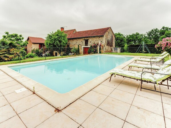 House | Pool | Indoor pool, outdoor pool - Comfortable Holiday Home With Private Pool (Besse)