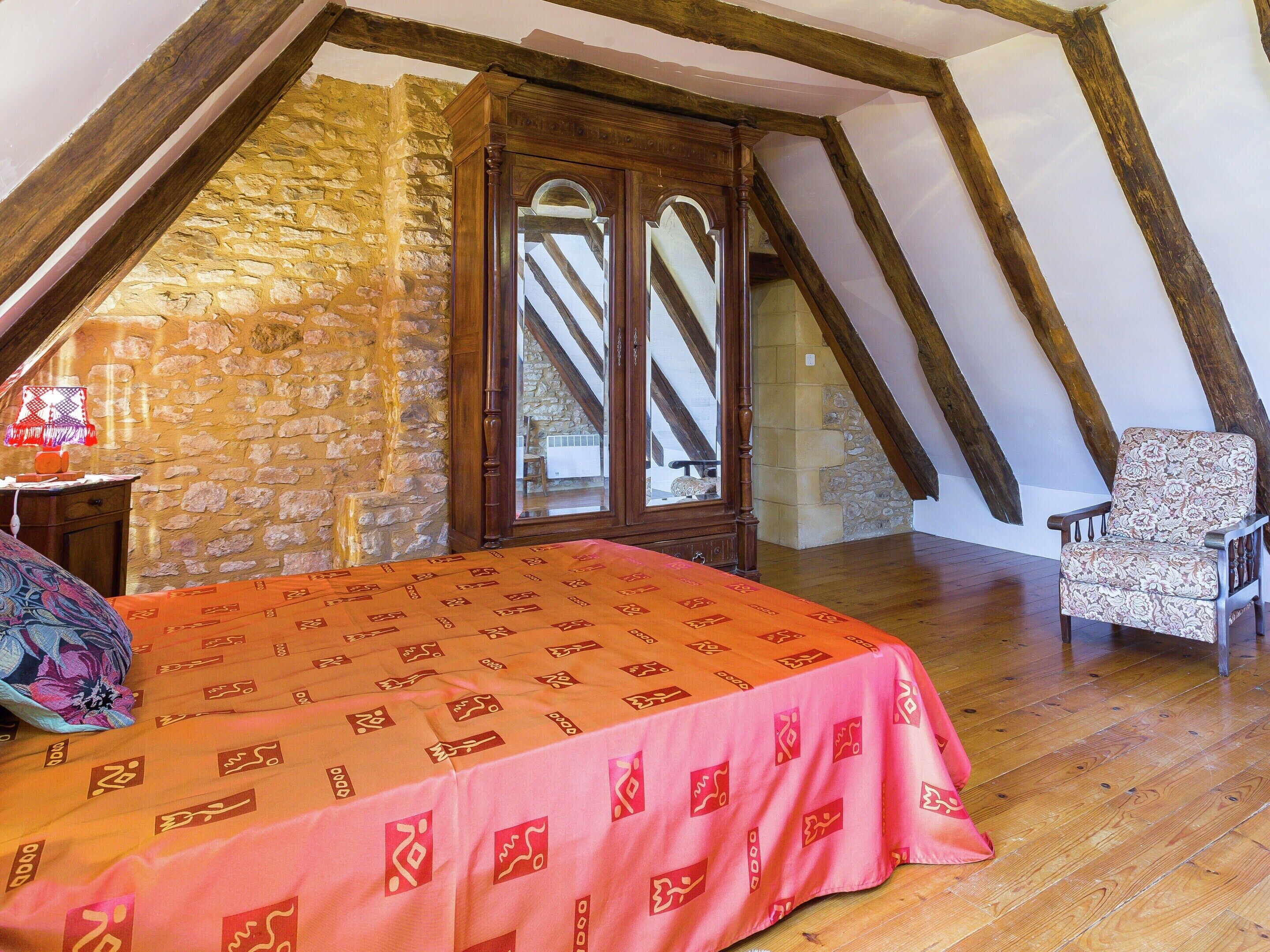 House | 3 bedrooms, individually furnished