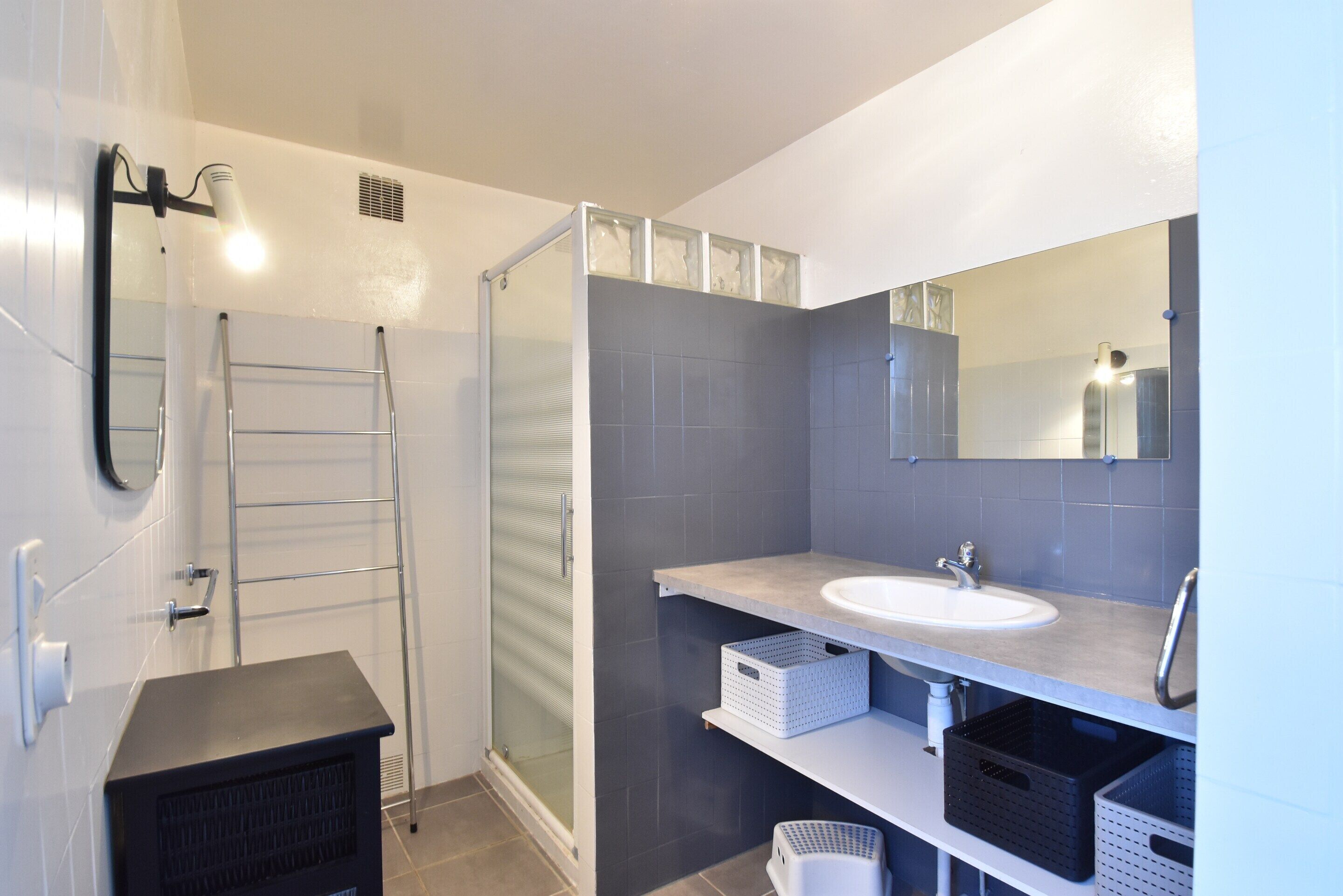 House | Bilik Mandi