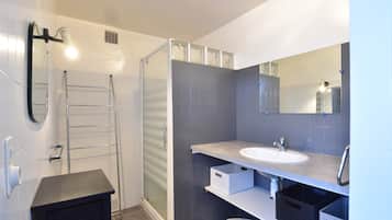 House | Bilik Mandi