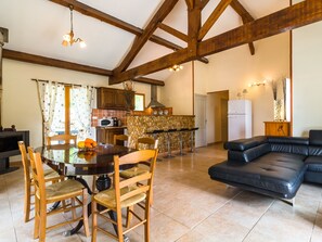 House | Living room - Blanquefort Nature Stay (Blanquefort-sur-Briolance)