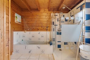 Chalet | Bathroom
