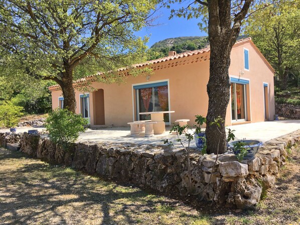 Exterior - Pastoral Holiday Home With Terrace, Garden, Barbecue, Garage (Aiguines)