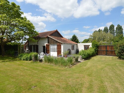 Modern Holiday Home in Sougy-sur-loire With Terrace