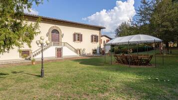 Villa | AuĂenbereich