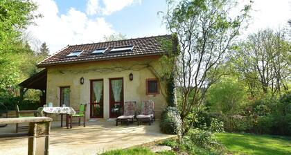 Delightful Holiday Home in Onlay With Fenced Garden
