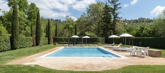 Rustic Retreat With Pool