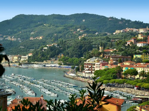 Cozy Holiday Home in Lerici near Sea