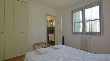 Villa | 2 bedrooms, individually furnished