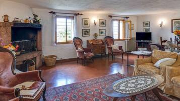 Cottage | Living area