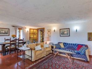 Cottage | Living area