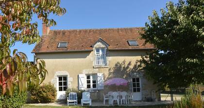 Cozy Holiday Home in Saint-bohaire With Fenced Garden