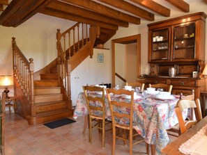 Dining - Cozy Holiday Home in Saint-bohaire With Fenced Garden (Saint-Bohaire)