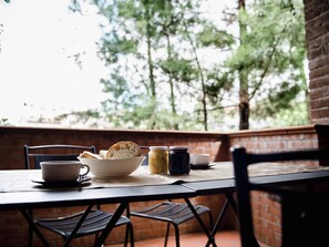 Dining - Belvilla by OYO Holiday Home in Pacaino With Pool (Paciano)