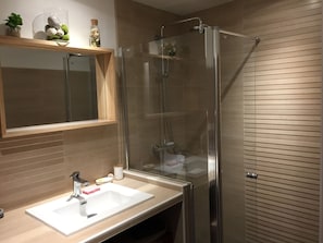 Nhà | Phòng tắm | Buồng tắm vòi sen 