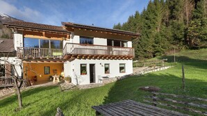 Exterior - Sun-Drenched Holiday Home near Feltre in Dolomites (Cesiomaggiore)