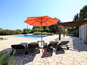 Outdoor pool, a heated pool - Modern Villa in Montbrun-des-corbières With Private Pool (Montbrun-des-Corbières)