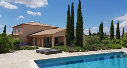 Modern Villa in Montbrun-des-corbières With Private Pool
