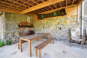 House | Balcony - Holiday Home in Decize Near Beach (Flaine)