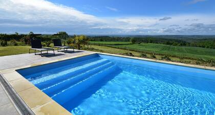 Ideal Family Home With Modern Comforts, Private Swimming Pool and Beautiful View