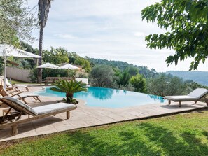 Pool - South French Air-conditioned Villa With Heated Pool and Panoramic Views (Montauroux)
