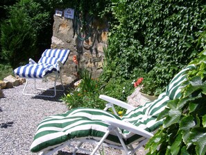 Villa | Garden - Villa in Pyrenees With Stunning Mountain Views (Fenouillet)